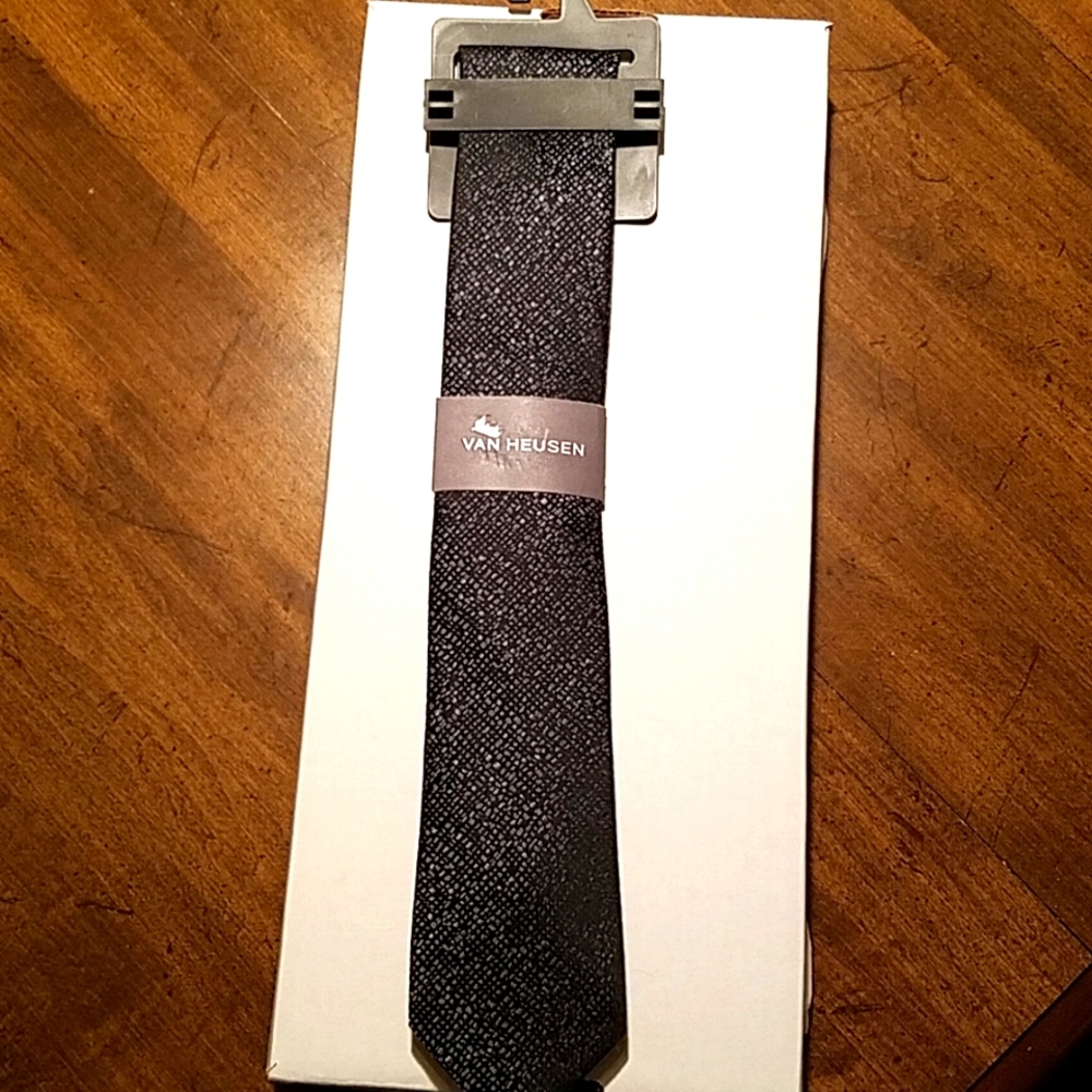 🆕️Van Heusen Men's Black tie